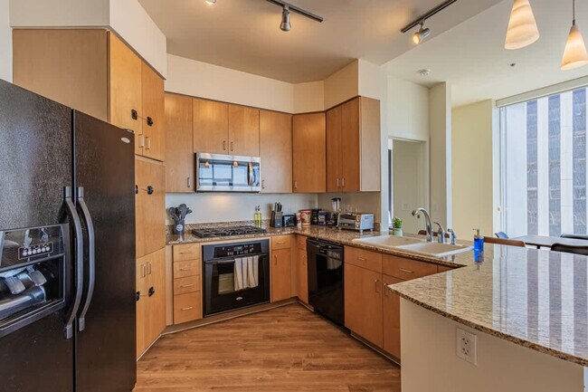 Building Photo - 44 W Monroe St