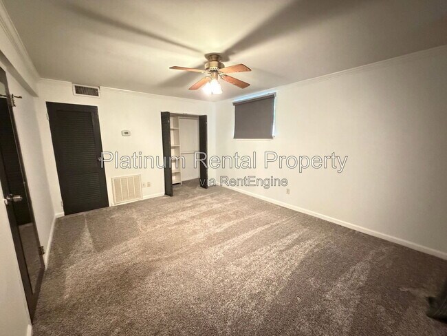 Building Photo - 870 Glendale Terrace NE