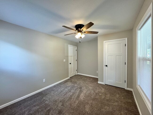 Building Photo - Charming & Fully Remodeled 2-Bed Gem – You...