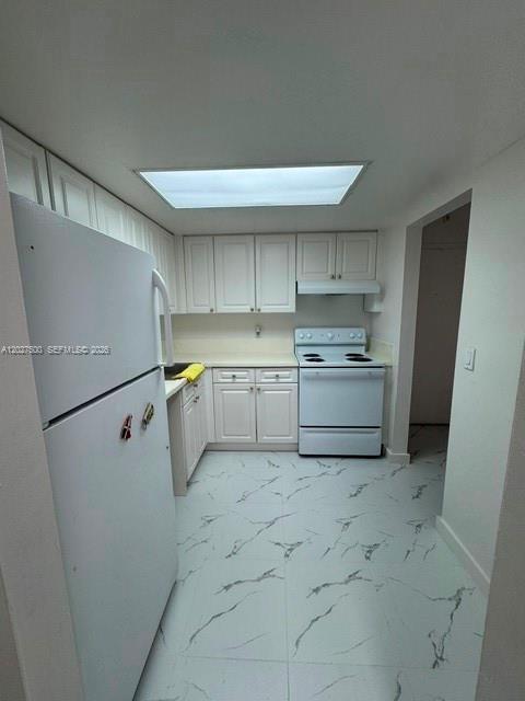 Building Photo - 8309 SW 142nd Ave