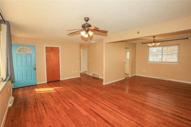 Building Photo - 804 NW 8 St