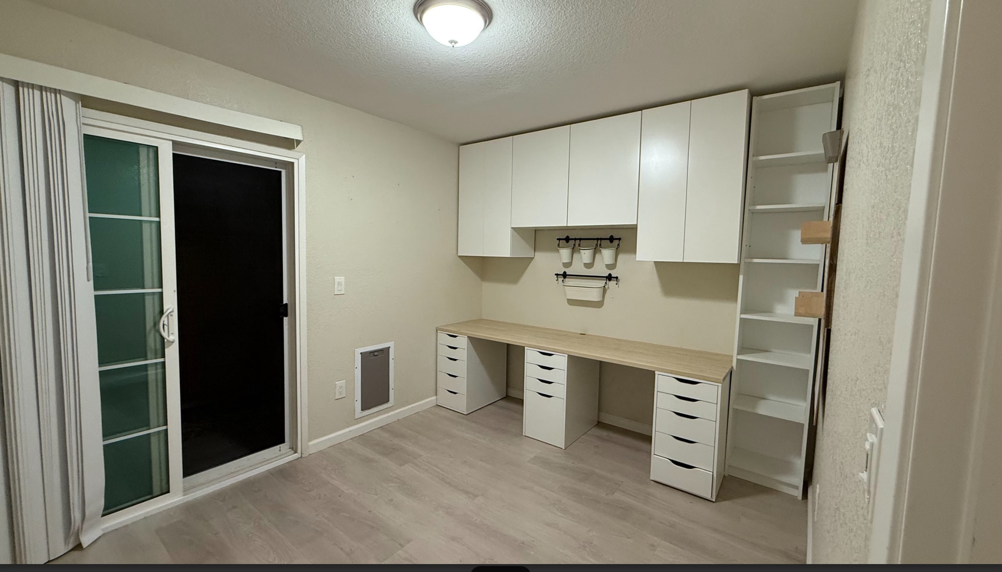 Building Photo - 2940 Candido Dr