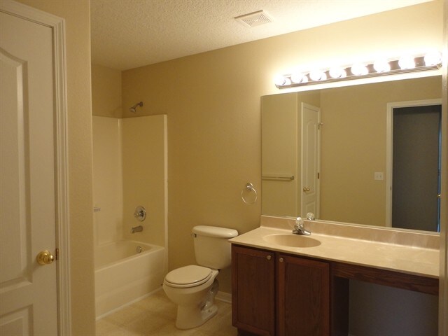 Building Photo - 10618 Bamboo Rod Cir