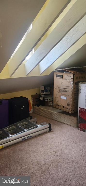 Building Photo - 2 Marchesi Dr