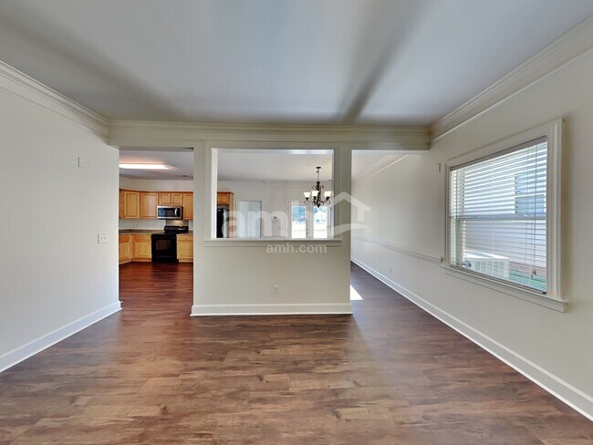 Building Photo - 13036 Meadowmere Road