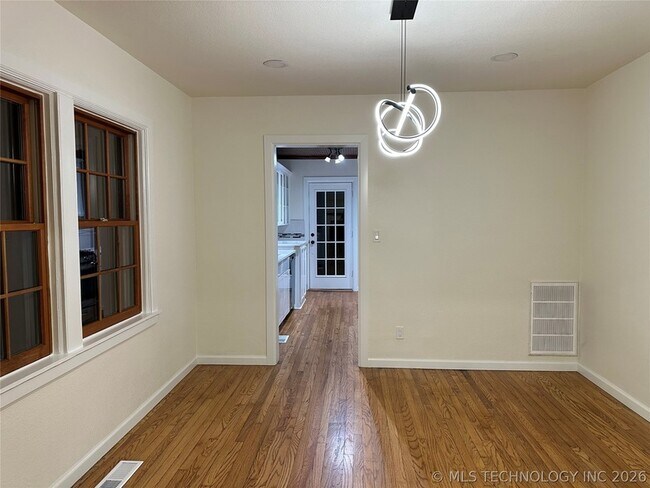 Building Photo - 1235 S Gary Pl