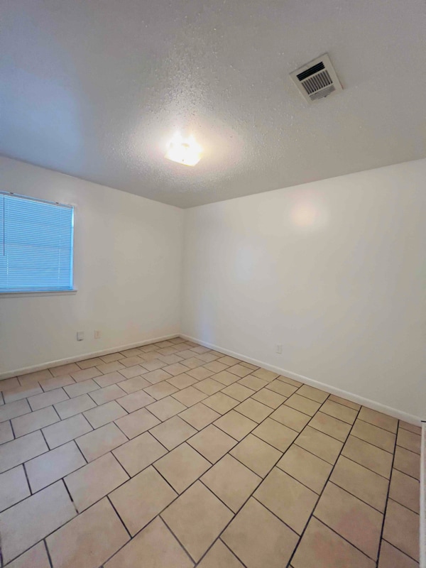 Building Photo - 14616 Joan Dr