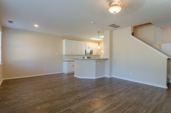 Building Photo - 6303 Veranda Green Trail