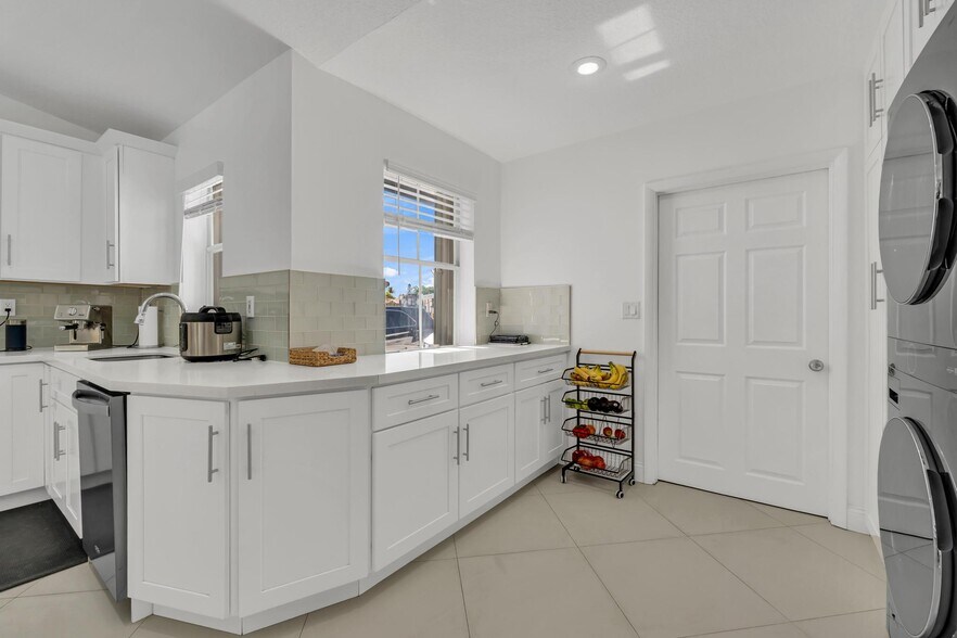 Building Photo - 14813 SW 171st Ter