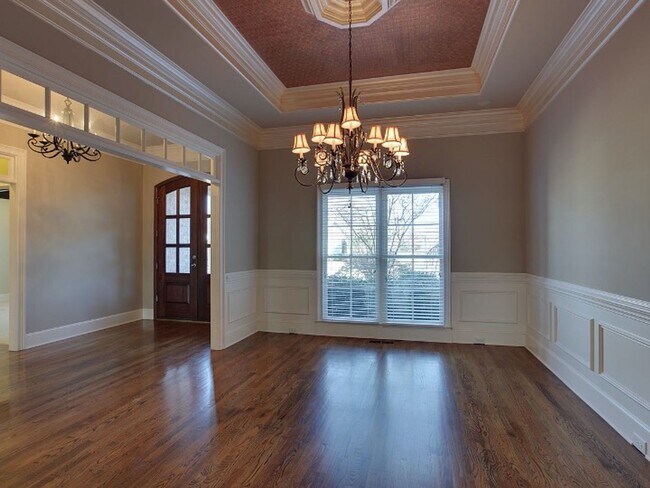 Building Photo - Coming soon! One level living in Franklin-Willow Springs