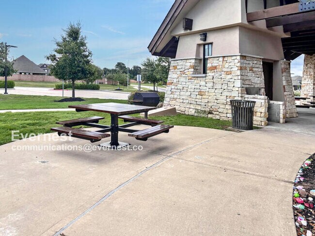 Building Photo - 32506 Timber Point Dr