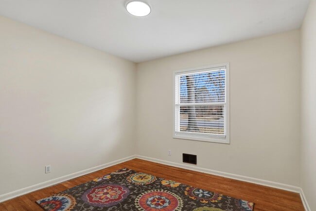 Building Photo - 101 Heather Ln