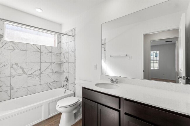 Building Photo - 625 Waterway Ave