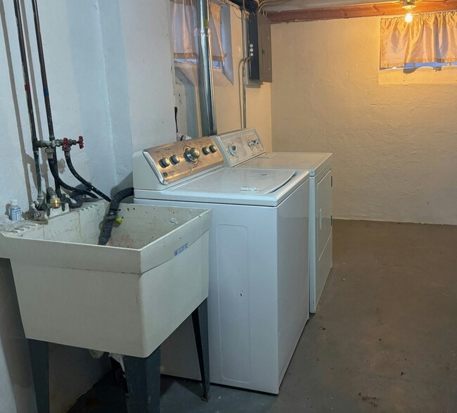 Building Photo - 2815 Grayson St