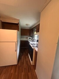 Building Photo - 2 bed 1 bath duplex apartment in Bunker Hill Mobile Home Community