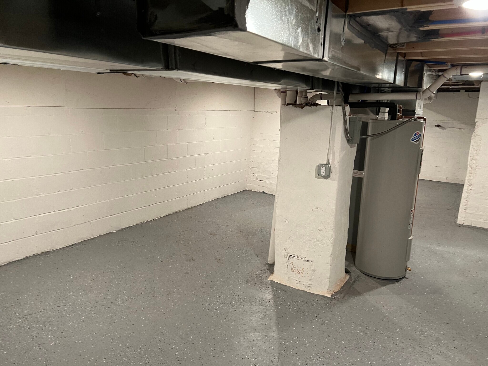 Building Photo - 1745 Garfield St