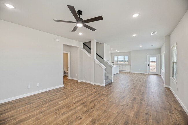 Building Photo - AVAILABLE NOW! 3 BEDROOM TRIPLEX  LOCATED ON 1-ACRE LOT IN MIDLOTHIAN, TX!