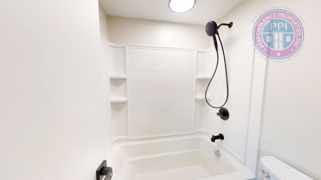 Building Photo - Portland's Sought After University Park!!!  Luxury Classic Ranch Style Home, Completely Renovated...