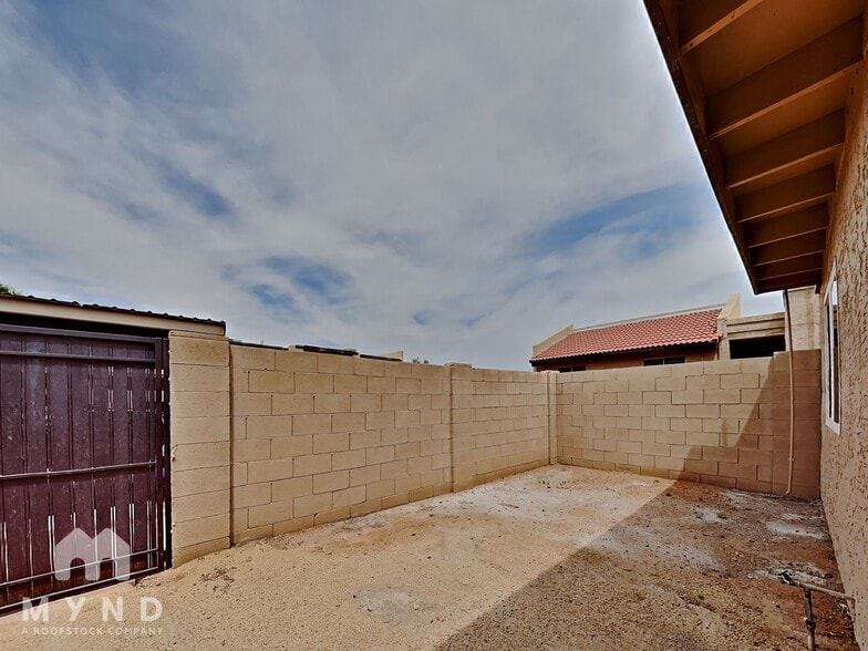 Building Photo - 20233 N 21st Dr