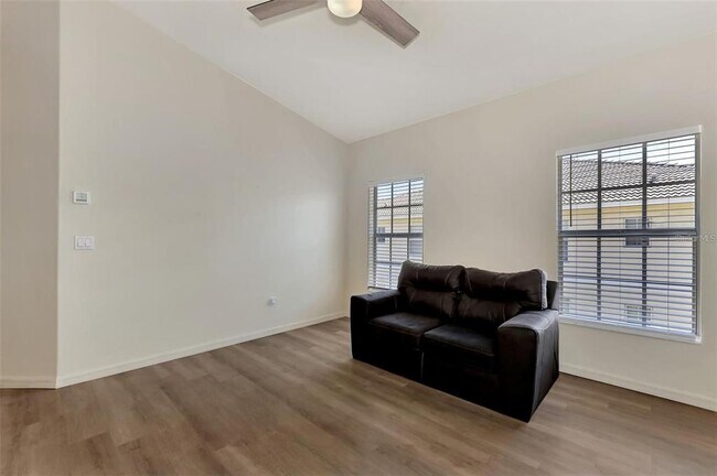 Building Photo - 400 Mirabella Cir