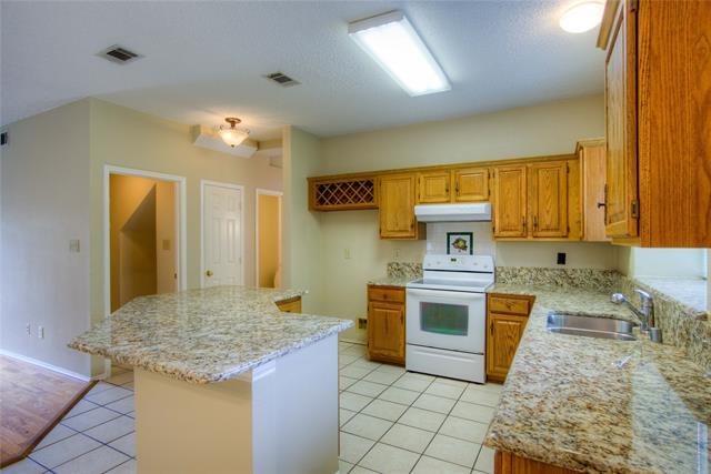 Building Photo - 6701 Hornbeam Ct