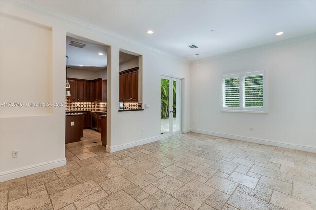 Building Photo - 10155 SW 75th Pl
