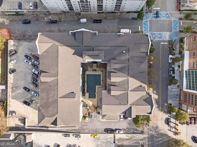 Building Photo - 1074 Peachtree Walk NE