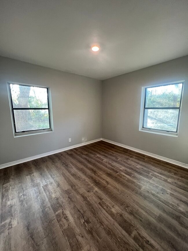 Building Photo - 3407 Rockwood Dr