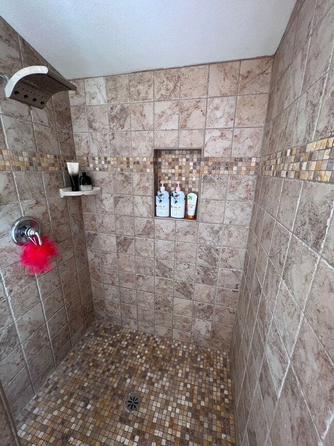Building Photo - Summerlin 5 Bedroom with a Swimming Pool