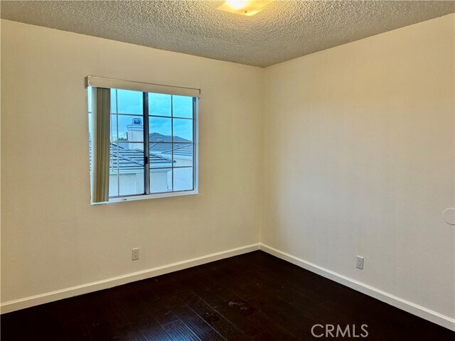 Building Photo - 5704 Sultana Ave