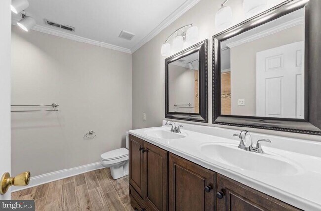 Building Photo - 3204 Danbury Ct