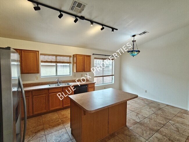 Building Photo - 10923 S Lake Gambusi Dr