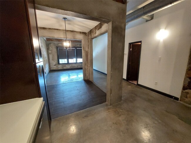 Building Photo - 6819 Avenue C