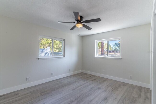 Building Photo - 16880 SE 63rd Ln