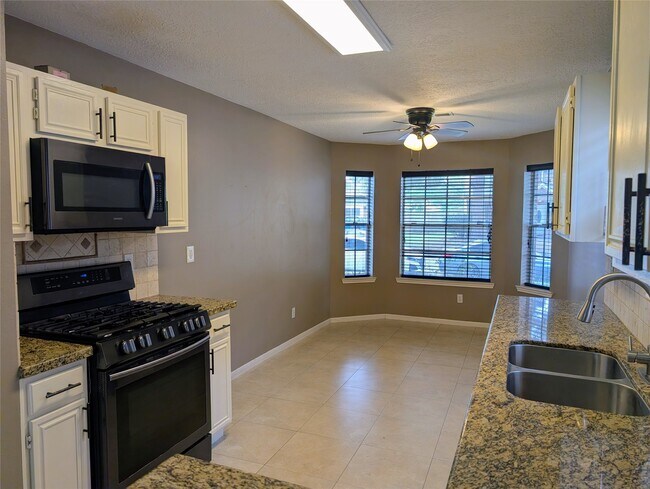 Building Photo - 14619 Golden Cypress Ln