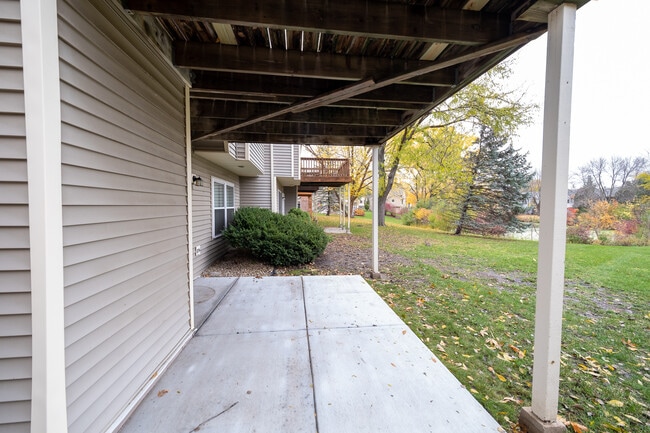 Building Photo - 7358 Bren Ln