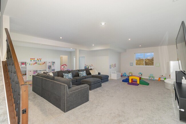 Building Photo - 1890 Williams Rd