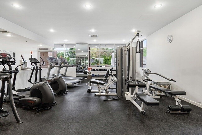 Building Photo - "Spacious 2-Bed Retreat with Granite Touches & Pool Access in Cambridge's Heart!"