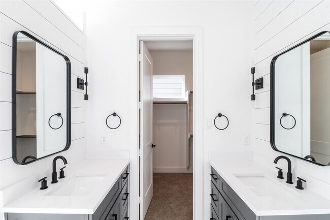 Building Photo - 2514 Terry St