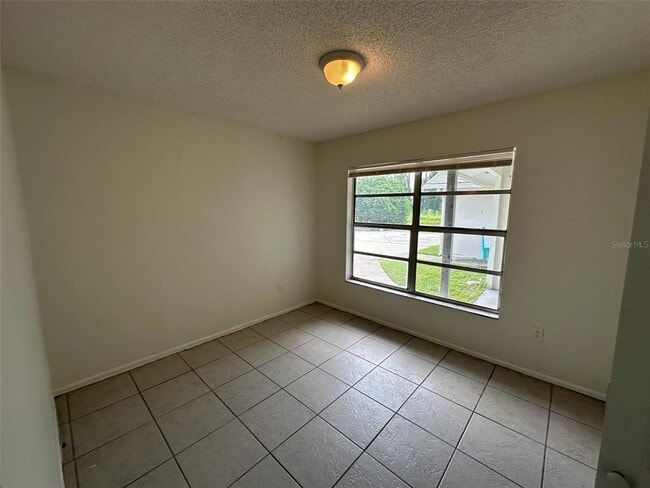 Building Photo - 1816 Bonneville Dr