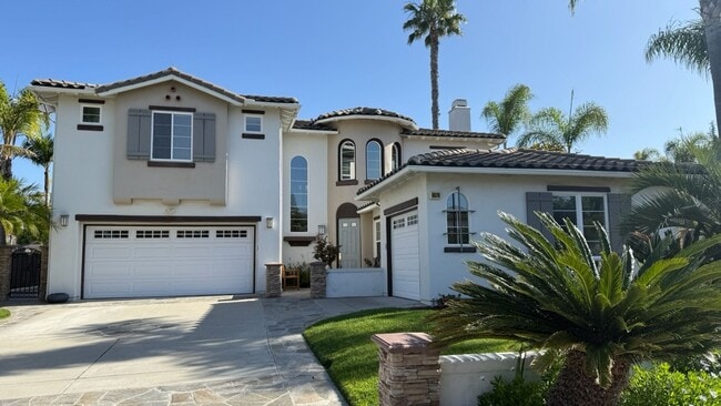 Primary Photo - Spacious 4-Bedroom 3.5-Bath with Bonus Den...