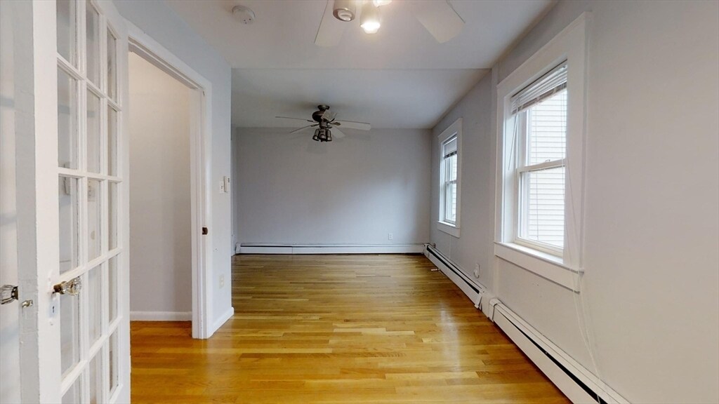 Building Photo - 159 W 7th St