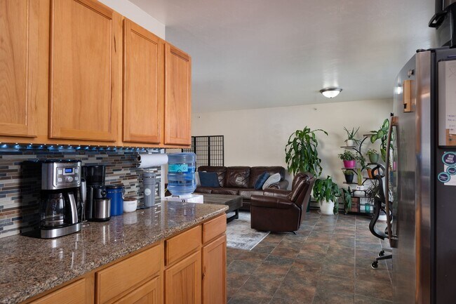 Building Photo - 3 bed 2 bath condo in Belgrade