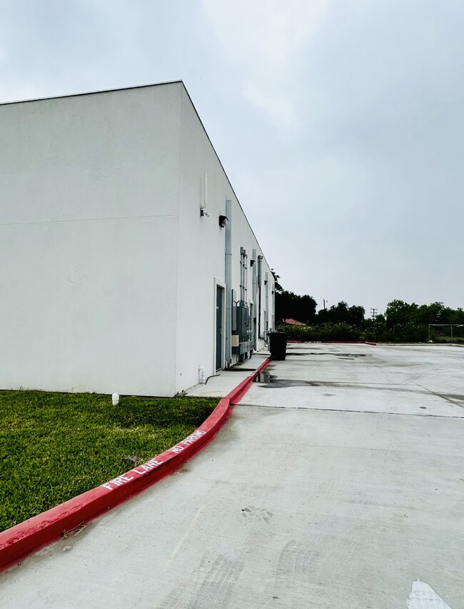 Building Photo - 4518 S Raul Longoria Rd