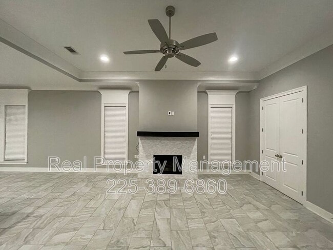 Building Photo - 12459 N Stumberg Villas Ct