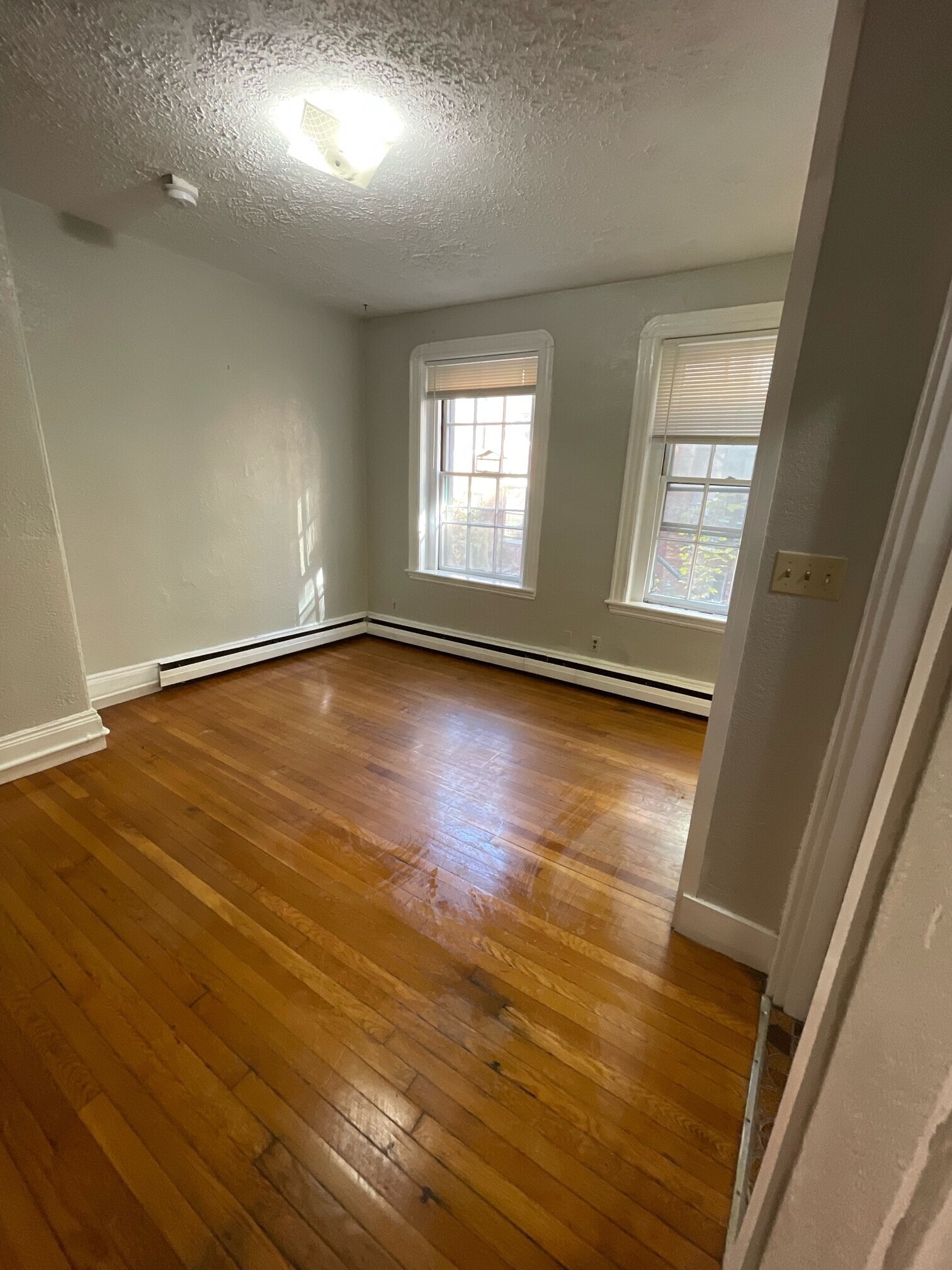 Building Photo - 41 Anderson St