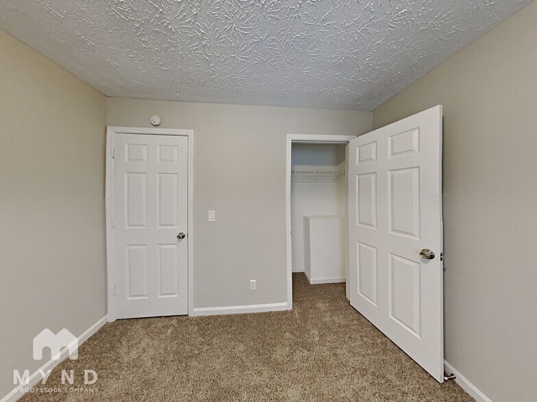 Building Photo - 487 Dillon Dr