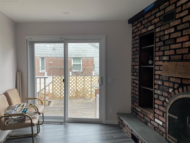 Building Photo - 9 Damson Ln