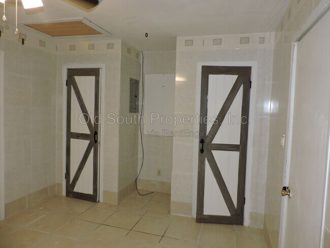 Building Photo - 1345 Jasma Ln