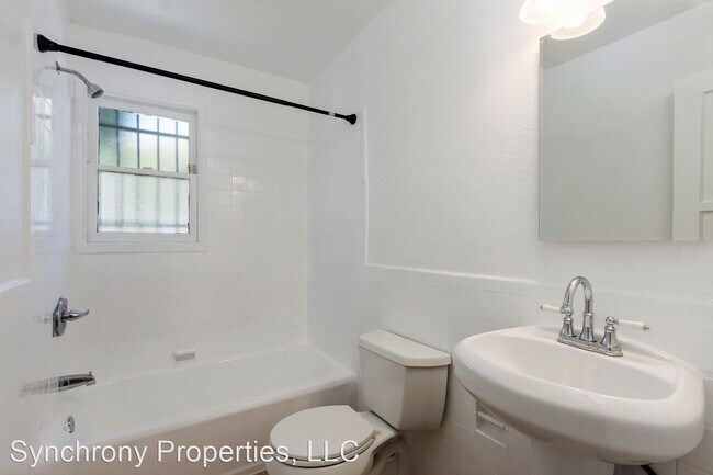 Building Photo - 455 Magnolia Ave